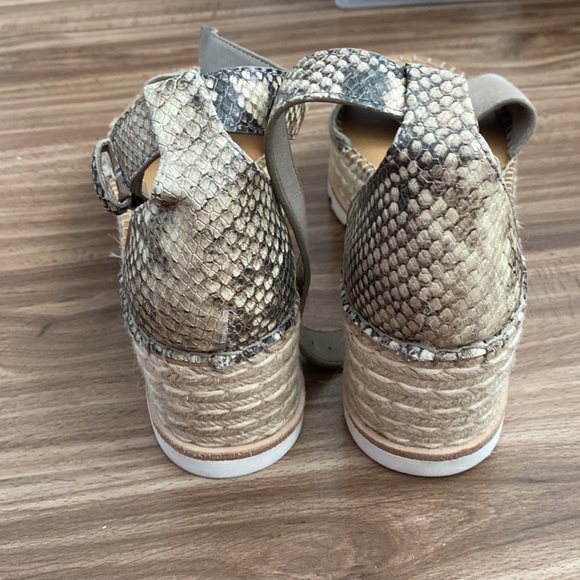 DOLCE VITA never worn sandals - Picture 2 of 4